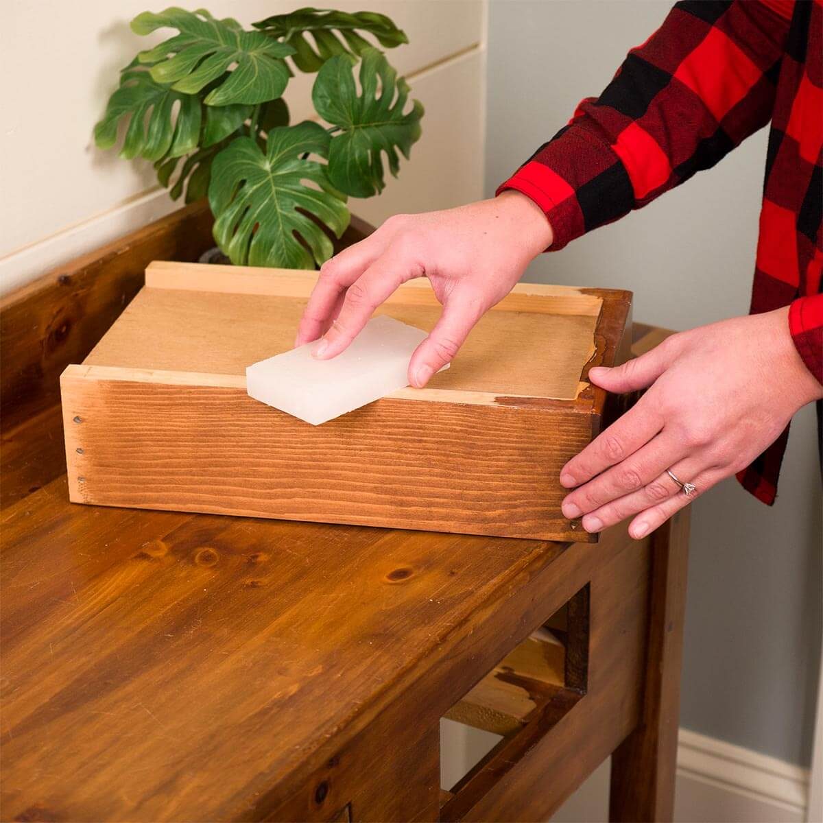 gulf wax for sticky wooden drawer HH handy hint