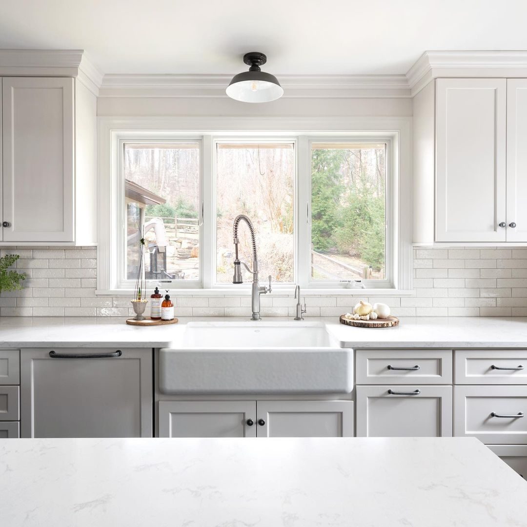 Kitchen Crown Molding in a kitchen