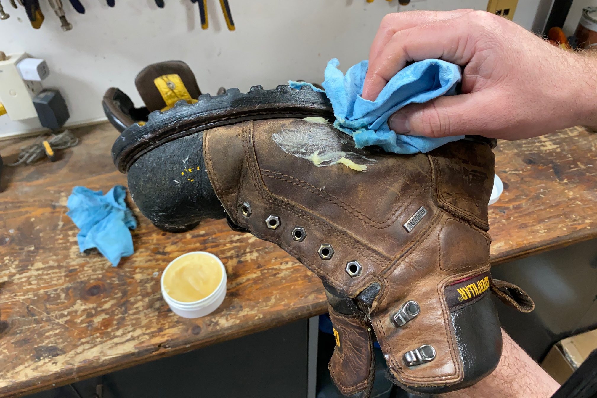 Apply Dubbin