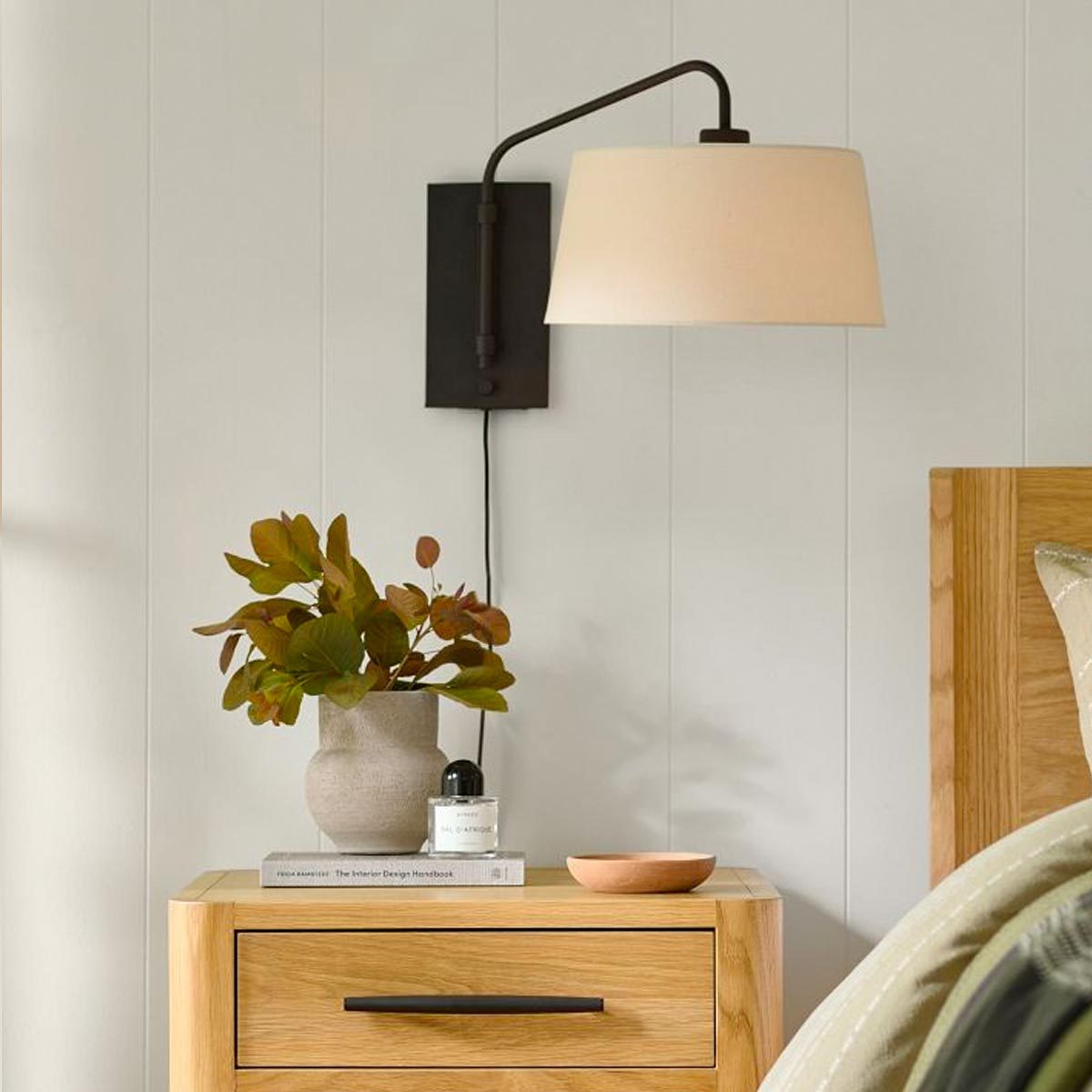 Farley Pinup Sconce 