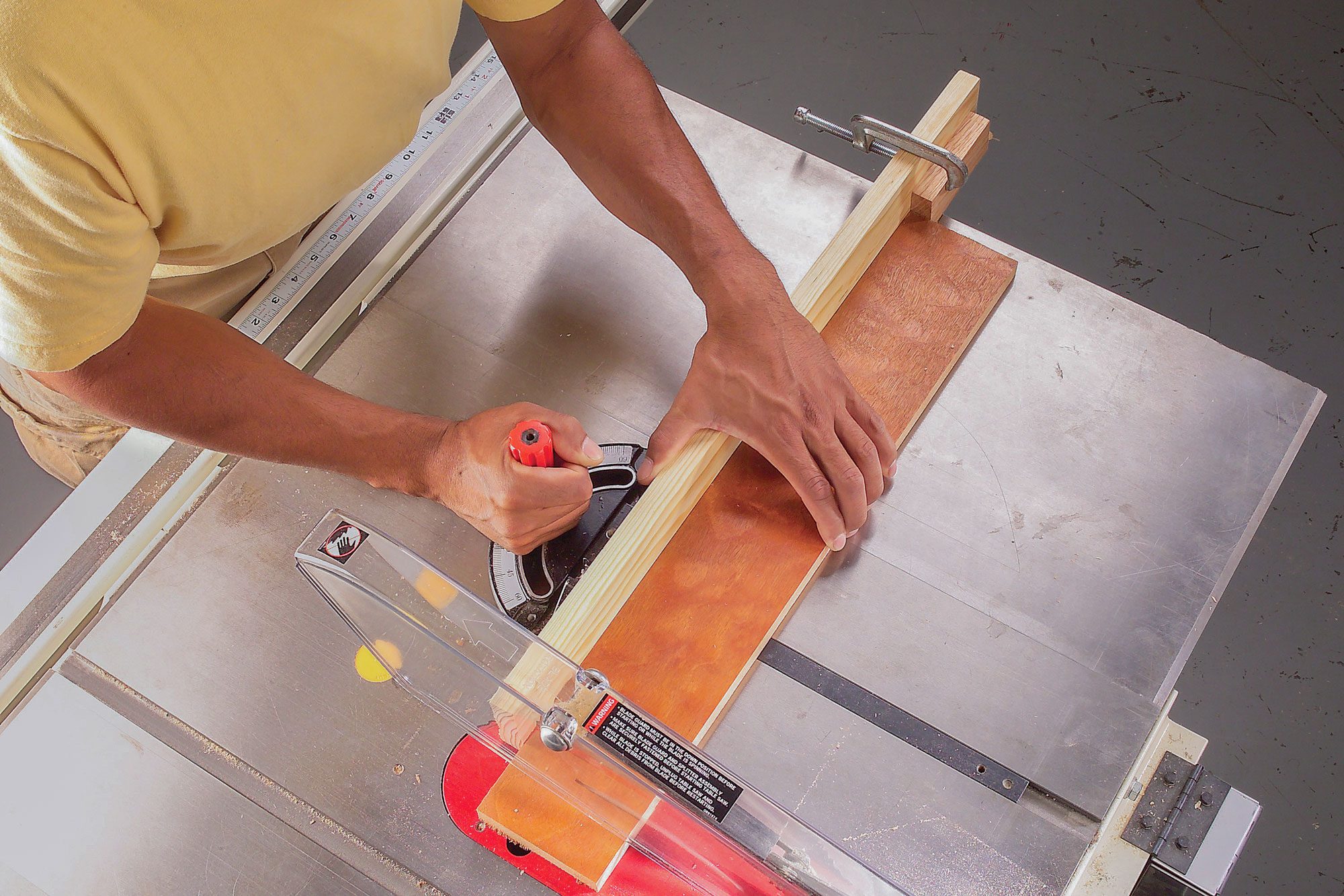 How to Use a Table Saw to Make Perfect Crosscuts